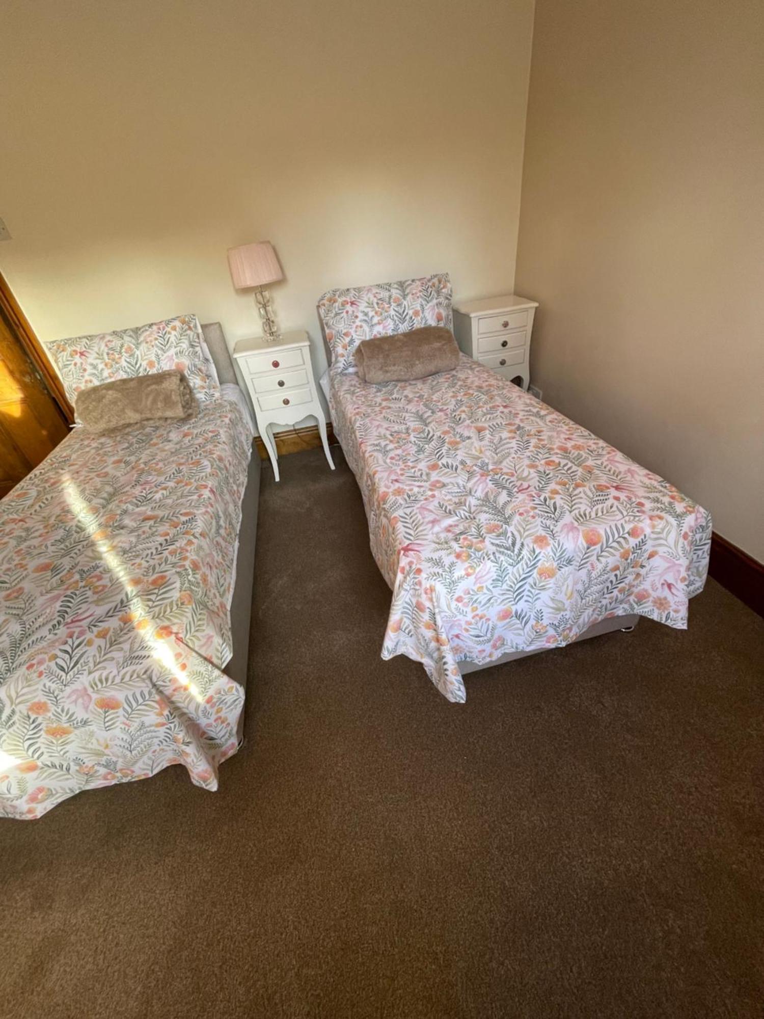 Pear Tree House 2 Bed Apartment Hartford  エクステリア 写真