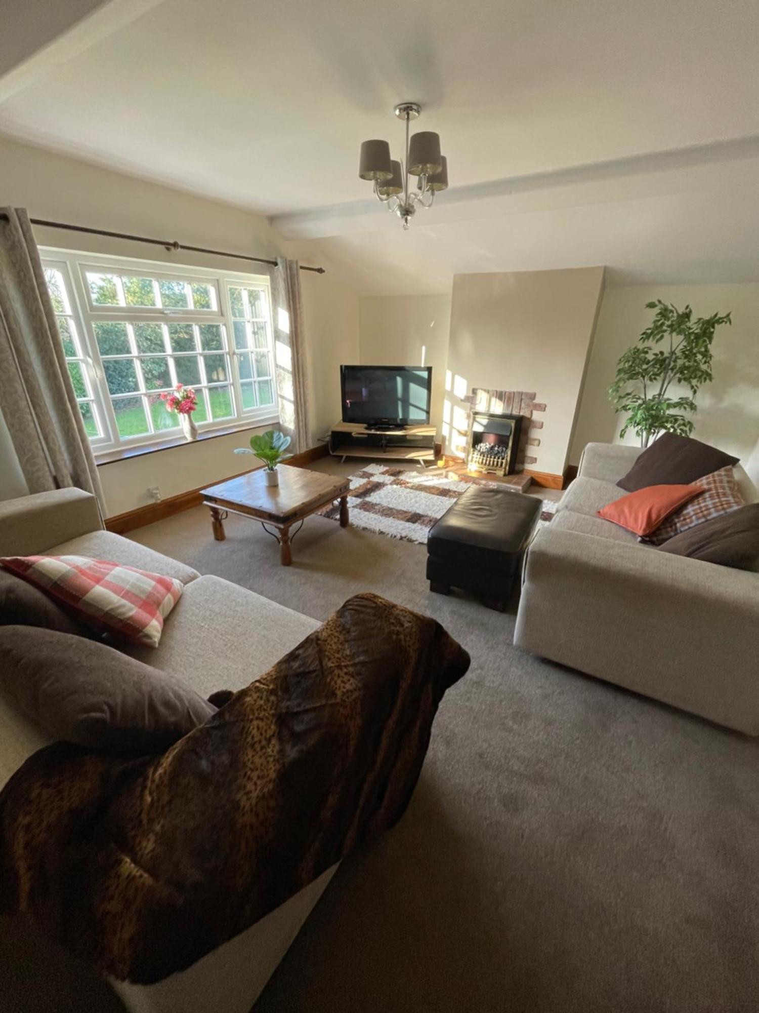 Pear Tree House 2 Bed Apartment Hartford  エクステリア 写真